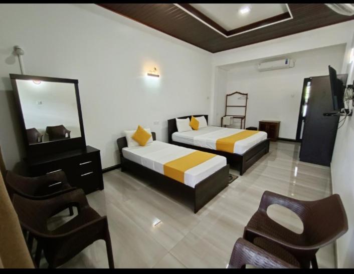 Ama Residence Matale Zimmer foto